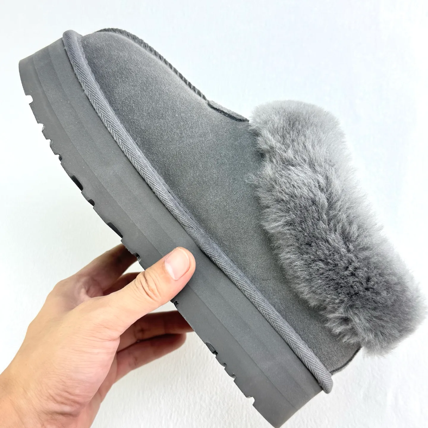 Self-pickup💰440 UGG Tatzite three-centimeter thick sole, glutinous, slip-on, easy to put on and take off, model 4810, slip-on casual fur shoes, short boots, color: maroon, reindeer, antelope brown, black, gray 𝚜𝚒𝚣𝚎: 𝟯𝟱-𝟰𝟬